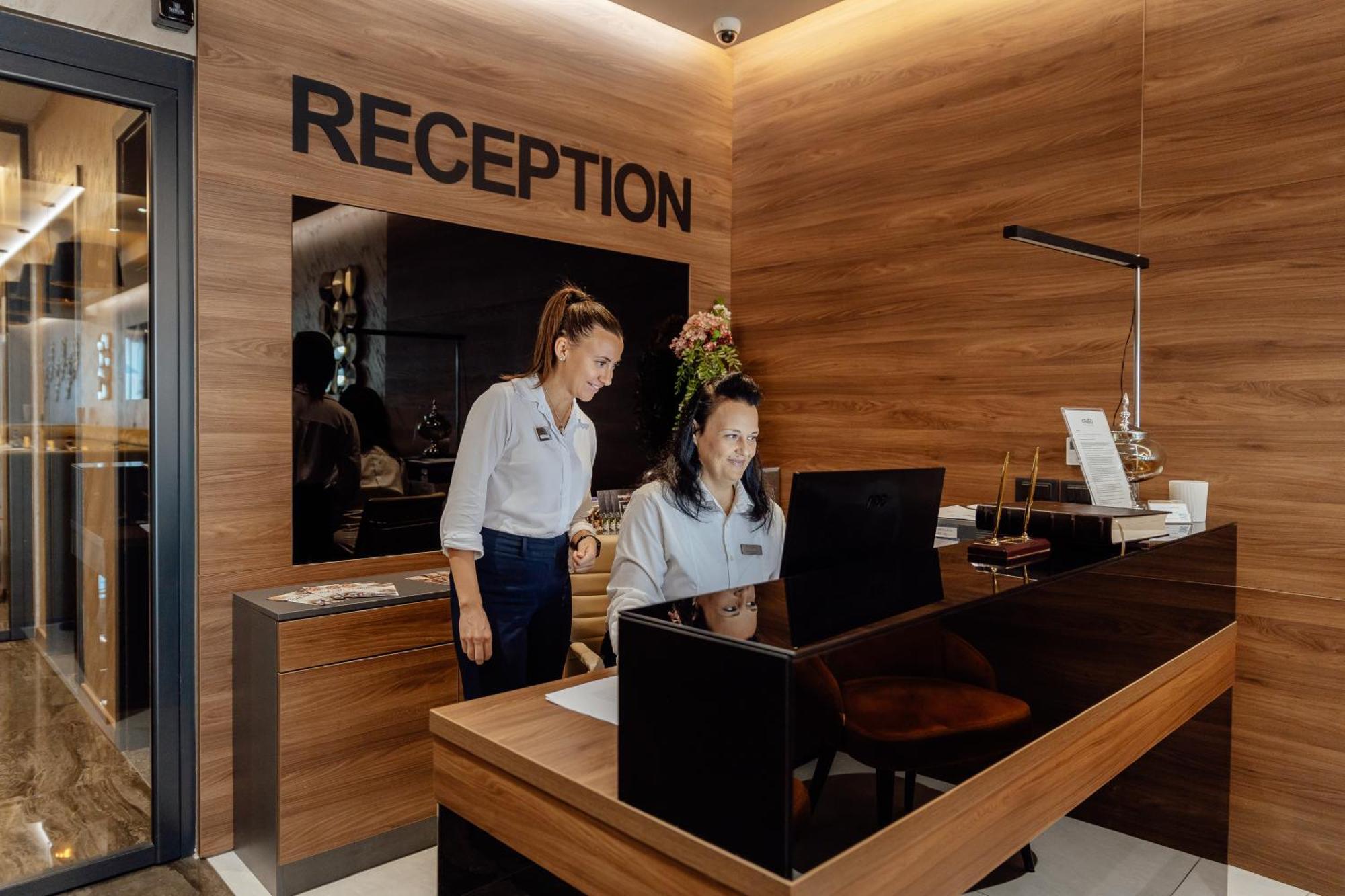 Garni Hotel Kruso Χέρτσεγκ Νόβι Εξωτερικό φωτογραφία